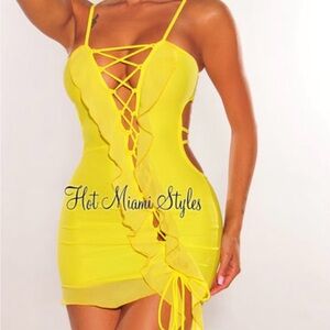 Hot Miami Styles Yellow Lace-Up Dress